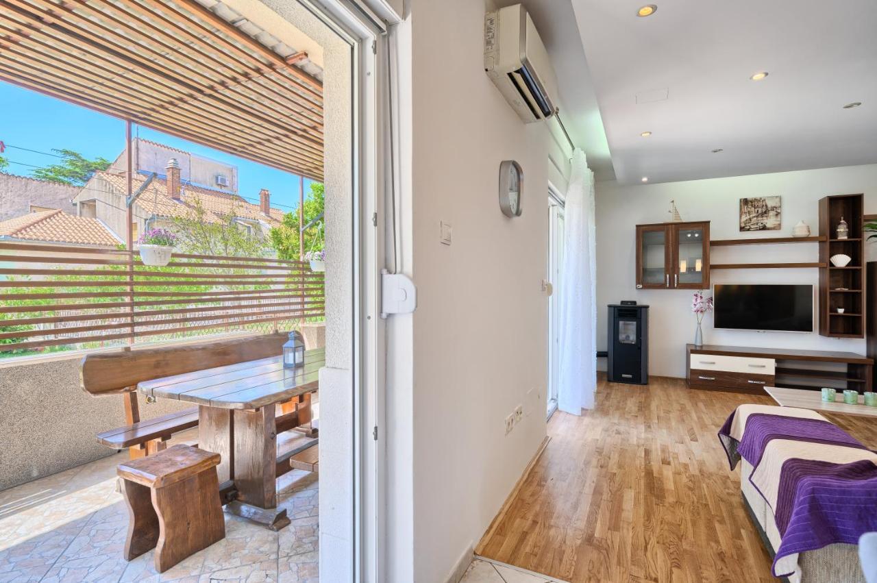 Apartments Mestrovic With Heated Swiming Pool- Near Split Kaštela Exterior foto
