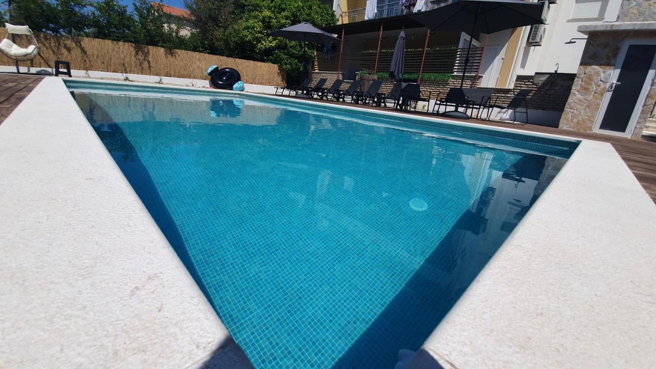 Apartments Mestrovic With Heated Swiming Pool- Near Split Kaštela Exterior foto