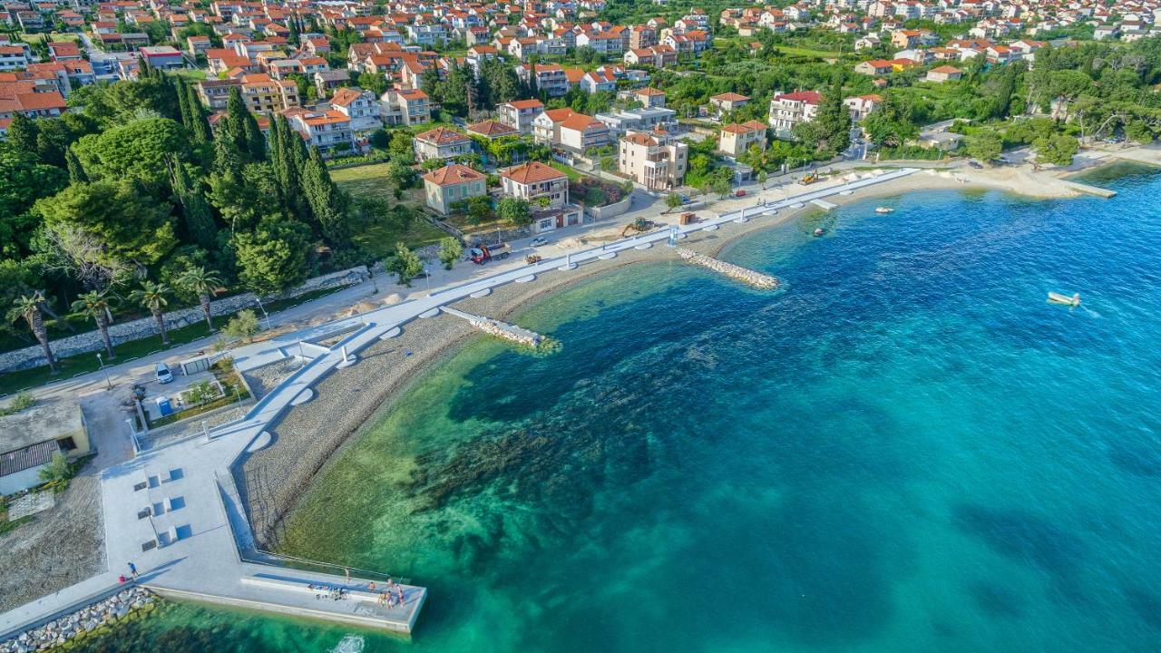 Apartments Mestrovic With Heated Swiming Pool- Near Split Kaštela Exterior foto